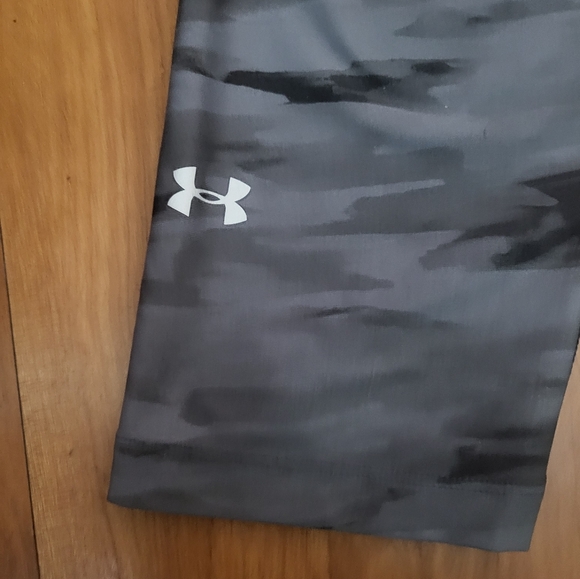 Under Armour Women’s Compression Fitted Pants Silver Size Medium Used/Excelent - Picture 5 of 8